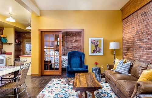 Riverview House | Double the Space|2Kitchens|2Livingspaces|Sleeps12