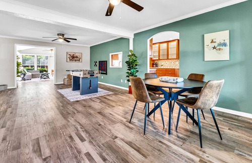 Irving House | Double Unit, Game Room, Mins to DFW & DAL | TMD
