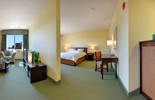 American Canyon Hotel | DoubleTree by Hilton Napa Valley - American Canyon