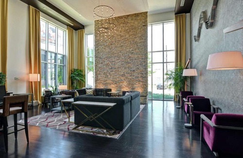 Highlands - Perkins Hotel | DoubleTree by Hilton Hotel Baton Rouge