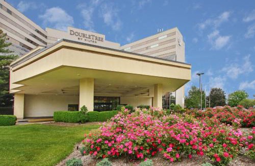 Newark Hotel | DoubleTree by Hilton Hotel Newark Airport