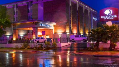 Montgomery Hotel | DoubleTree by Hilton Montgomery Downtown