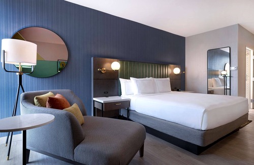 Palmdale Hotel | DoubleTree by Hilton Palmdale, CA
