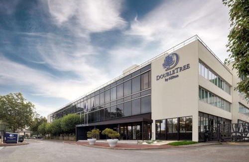 Bougival Hotel | DoubleTree by Hilton Paris Bougival