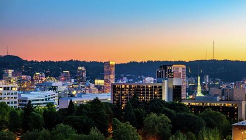 Lloyd District Hotel | DoubleTree by Hilton Portland