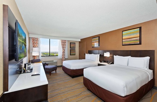 Whittier Hotel | Doubletree by Hilton Whittier Los Angeles