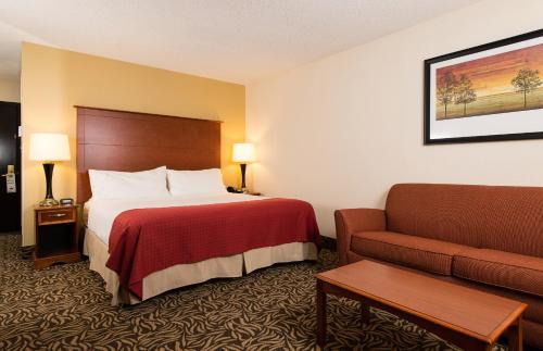 Wilmington Hotel | Doubletree By Hilton Wilmington, Nc