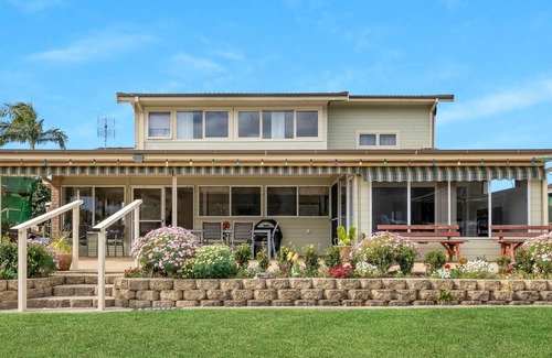 Sussex Inlet House | Doug's Jetty - Sheets Provided
