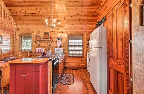 Sevierville Cabin | Douglas Lake Cabin w/Boat Ramp & Water Access!