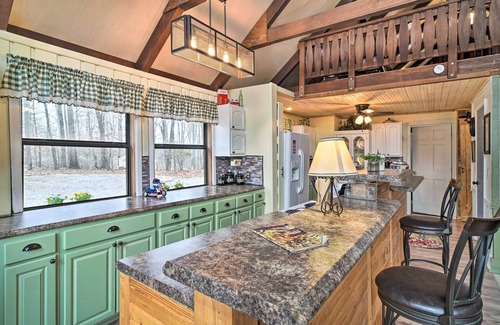 Baneberry Cabin | Douglas Lake Cabin w/Mountain-View Deck & Grill