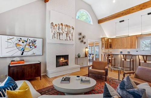 Saugatuck House | Douglas, MI Walk to Douglas Beach Hot Tub Screened Porch Pet Friendly