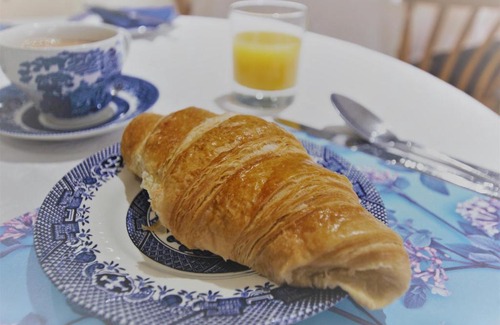 Bishop's Cleeve Bed & Breakfast | Dove House