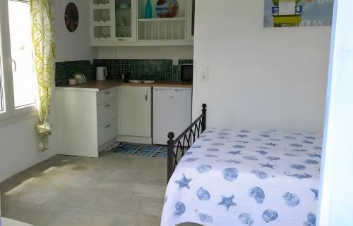 Kato Aprovatou House | Dove View