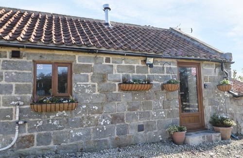 Cloughton Cottage | DOVECOTE COTTAGE, romantic, character holiday cottage in Cloughton