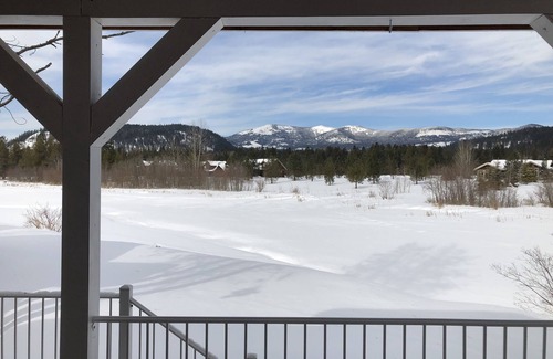 Dover Bay House | Dover Lake House - 15 miles to Schweitzer