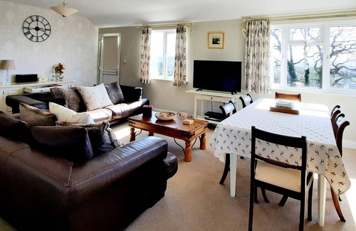 Braunton House | Down Cottage - Sea Views (Hot Tub included in price)