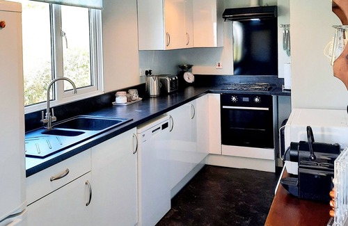 Braunton House | Down Cottage - Sea Views (Hot Tub included in price)
