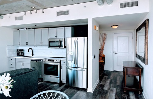 Smart Corner Condo | DOWN TOWN SAN DIEGO!