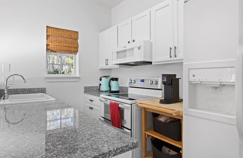 Santa Rosa Beach House | Downstairs lake front unit minutes from the beach! Bonfire, hammock, BBQ, fish!