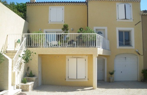 Valensole Apartment | DOWNSTAIRS VILLA WITH GARDEN