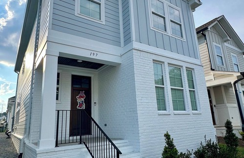 Oxford Condo | Downtime-Time to relax in this BRAND NEW Oxford Cottage off of Sisk Avenue!