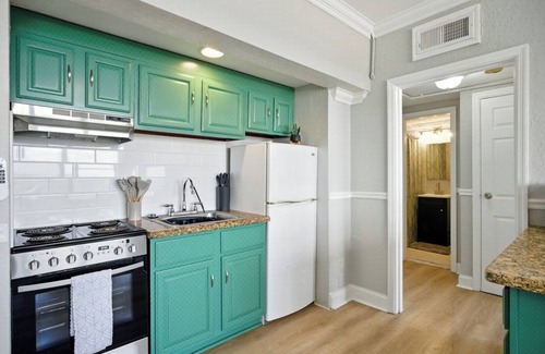 Downtown Jacksonville Apartment | Downtown 1BR Cozy Condo 16th Floor Skyline view