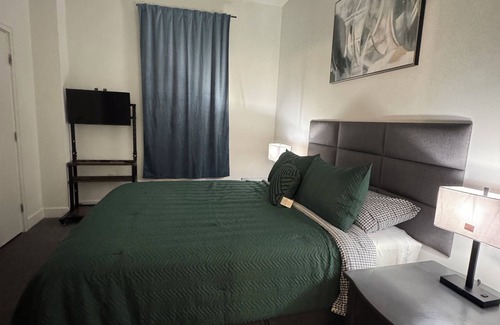 Downtown Dallas Apartment | Downtown 2-bedroom apartment in cool Dallas with fitness room, AC. Live it up