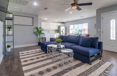 Grant Hill Apartment | Downtown 2 BR | Modern Space | Pool and Jacuzzi