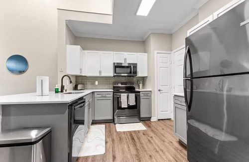 Downtown Dallas Apartment | Downtown 2BR, 2BA Ideal Living!