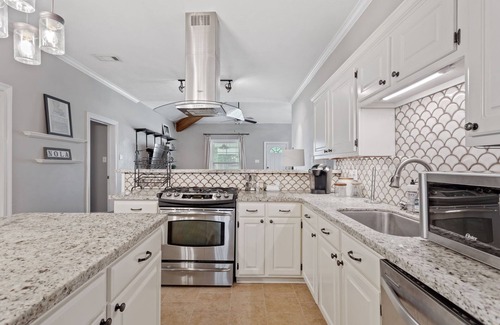Lake Charles House | Downtown 3 Bedroom Home