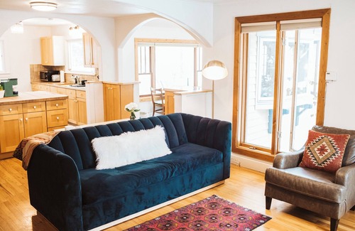 Bozeman House | Downtown 5 BDRM Charming Historic Home