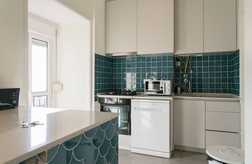 Se Apartment | Downtown Alfama River View by Central Hill