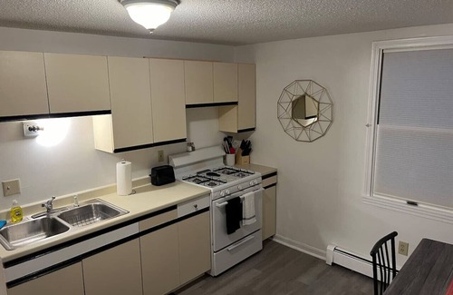 Amesbury Apartment | Downtown Amesbury! 15 Mins to Beach