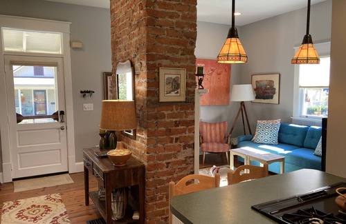 Historic Montford Cottage | Downtown Asheville, Historic Montford, Fenced in Yard for Pets