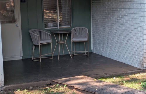 Athens House | Downtown Athens Townhouse with free parking