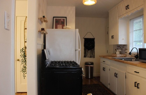 Westfield House | Downtown ATX! Deep Eddy Bungalow #A