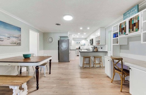 Stuart House | Downtown Beach Cottage - Heated Pool