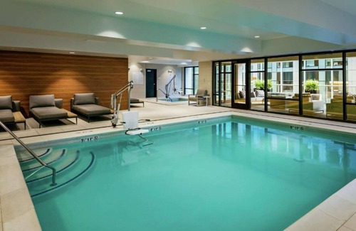 Redmond House | Downtown Bellevue on our doorstep !