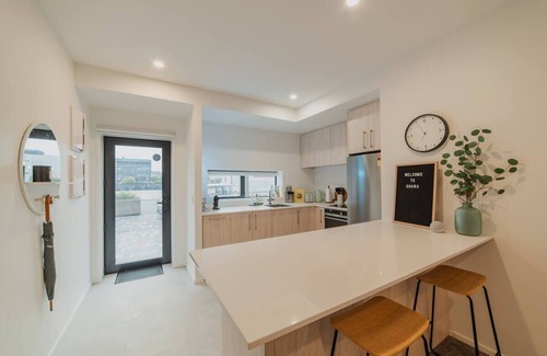Christchurch City Centre House | Downtown Bliss - 4-BR Retreat Amidst the Cityscape