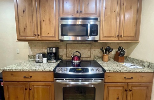 Historic District Condo | Downtown Breckenridge Hideaway | 2BR/Loft. Pool & Hot Tub!
