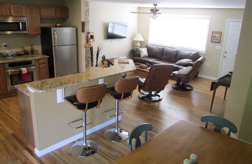 Brevard Cottage | Downtown Brevard Cottage - Hot Tub/ Walk To Town