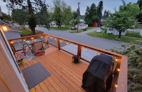 Coeur d'Alene House | Downtown CDA Treetop Loft