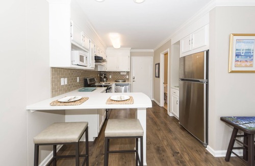 Charleston Historic District Condo | Downtown Charleston! Walking distance to The Battery!
