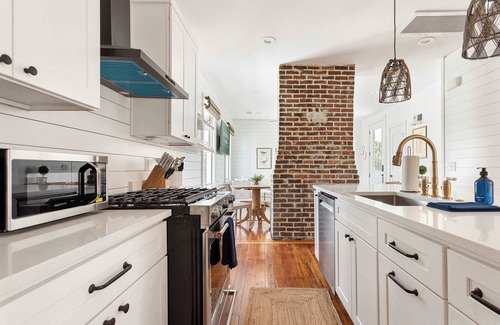 Westside House | Downtown Charleston - 4BR Luxurious Getaway!