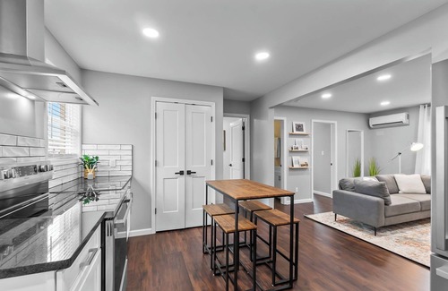 Cape Girardeau Apartment | Downtown Charm: 2 BR Retreat, #9
