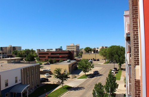 Fargo Apartment | Downtown Charmer-2 bed/2 bath