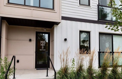 Traverse City Condo | Downtown condo near West Bay