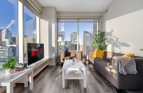 Beltline Condo | Downtown Condo with Calgary Tower Views