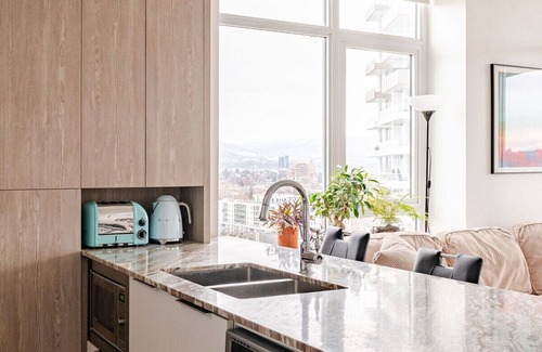 North End Condo | Downtown Condo with Hot-Tub