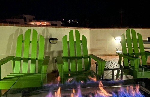 Pismo Beach Condo | Downtown Condo with Rooftop Deck